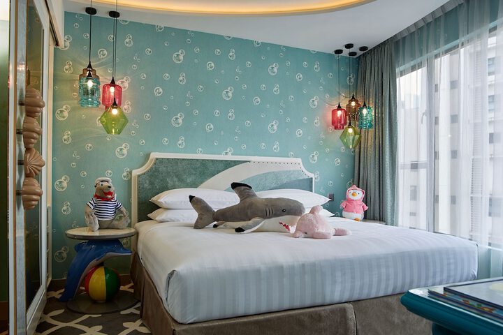 Room 25 of 81