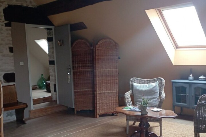 Room 4 of 20