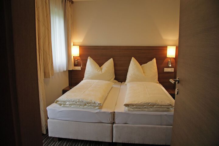Room 15 of 88