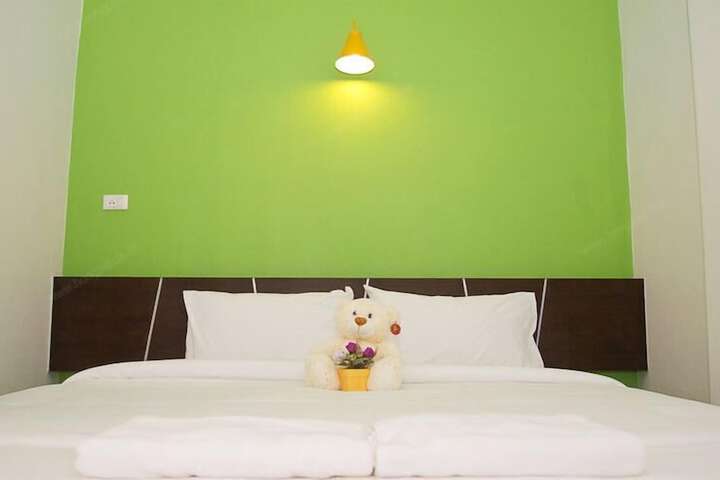 Room 13 of 24