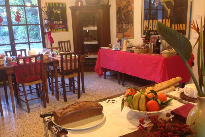 Breakfast/Coffee Service 20 of 38
