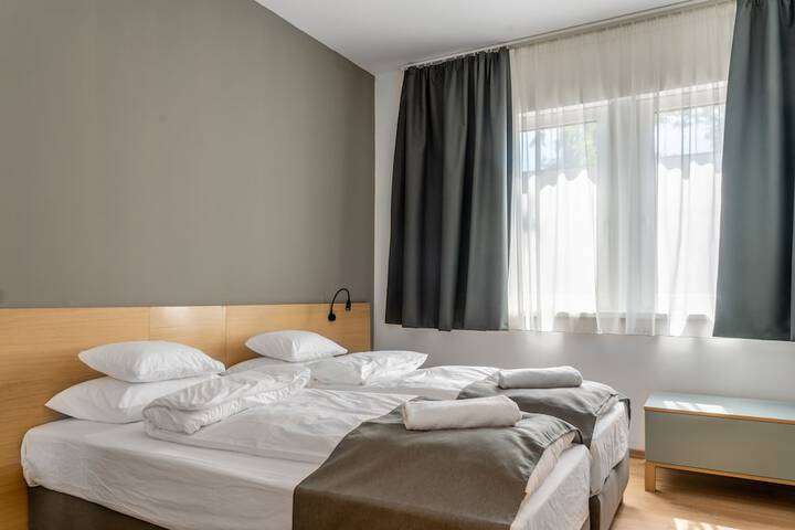 Room 4 of 46