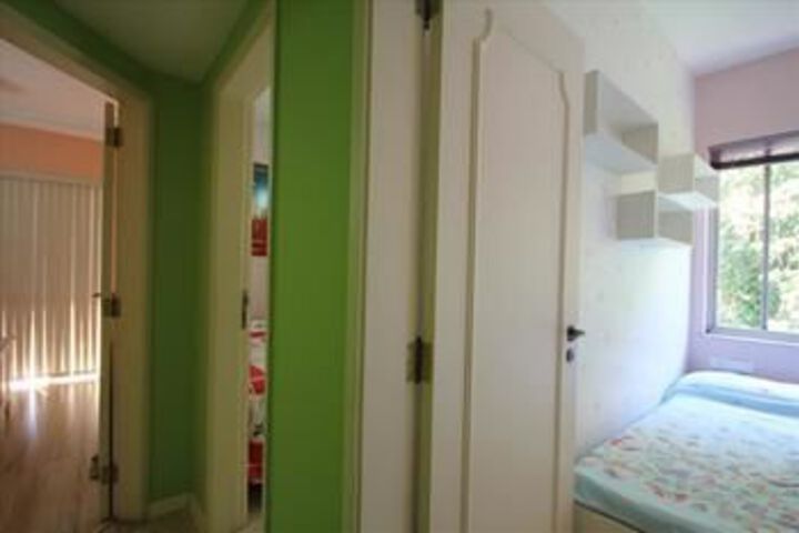 Room 17 of 43