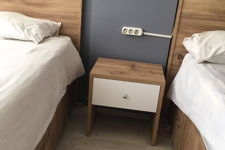 Room 21 of 33