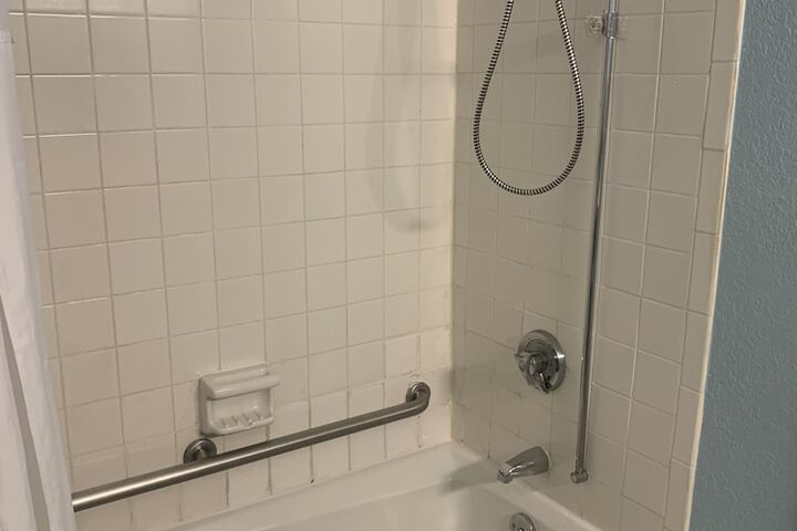 Room 13 of 17