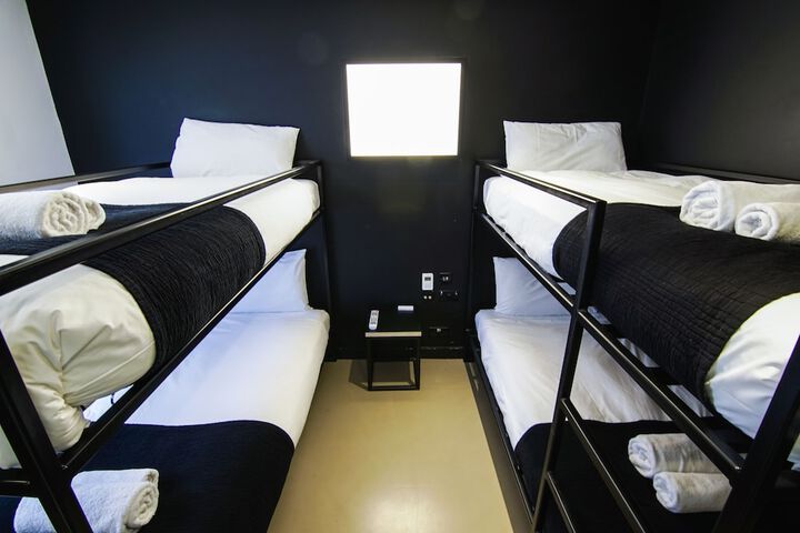 Room 37 of 71