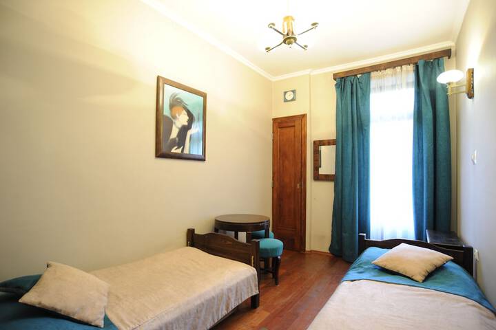 Room 28 of 54