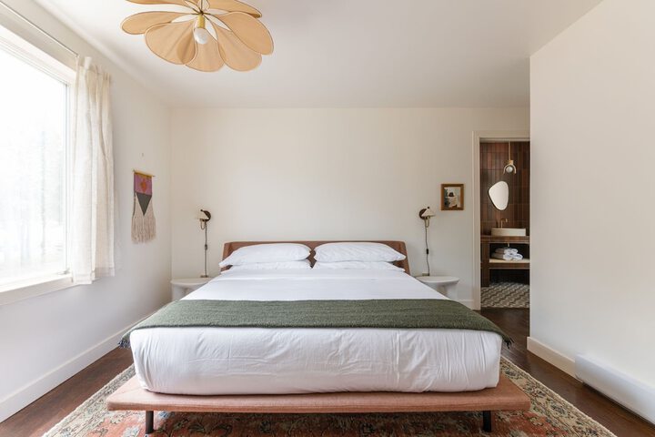 1 King Bed (23 of 65)