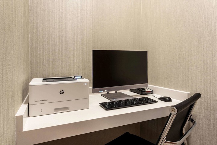 Business Center 51 of 54