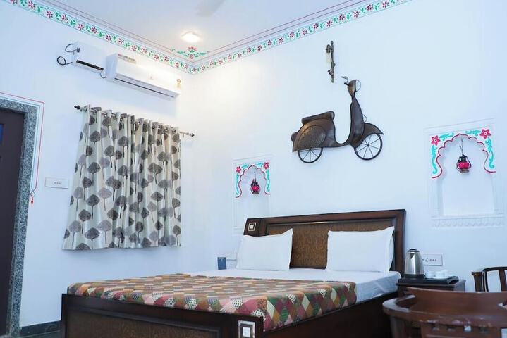 Room 13 of 70