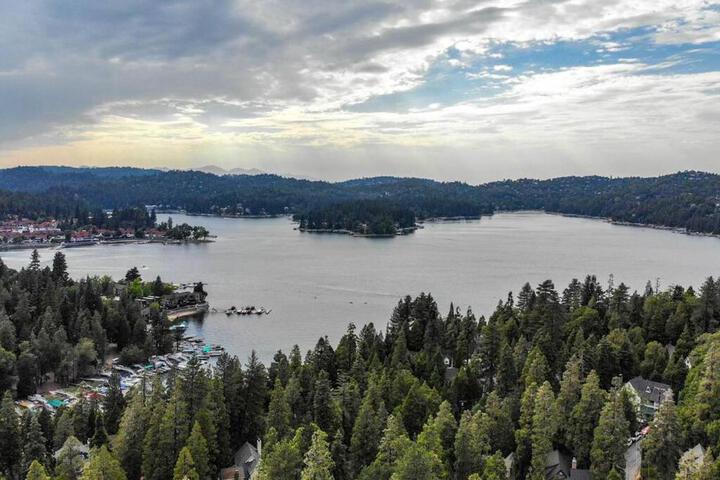 Lake house Cabin - Lake Arrowhead in Lake Arrowhead, CA