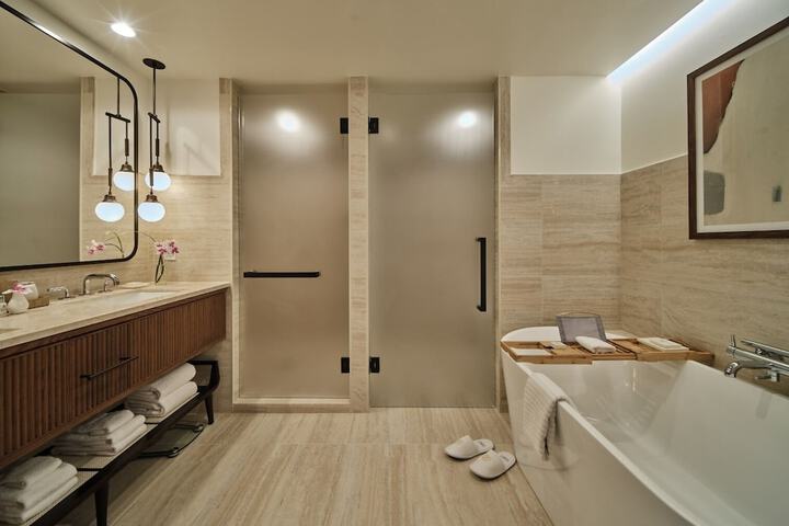 Room 47 of 97