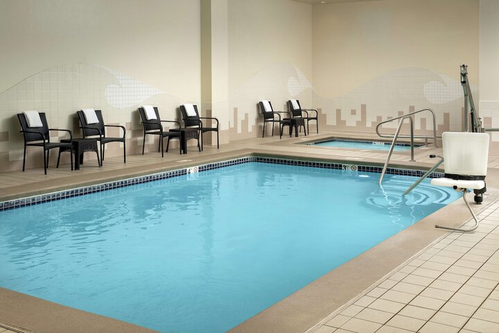 Pool 25 of 37