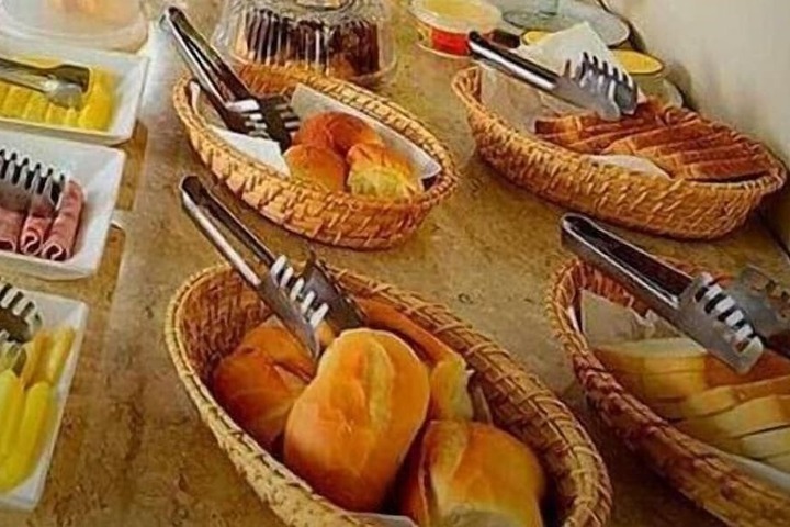 Breakfast/Coffee Service 26 of 31