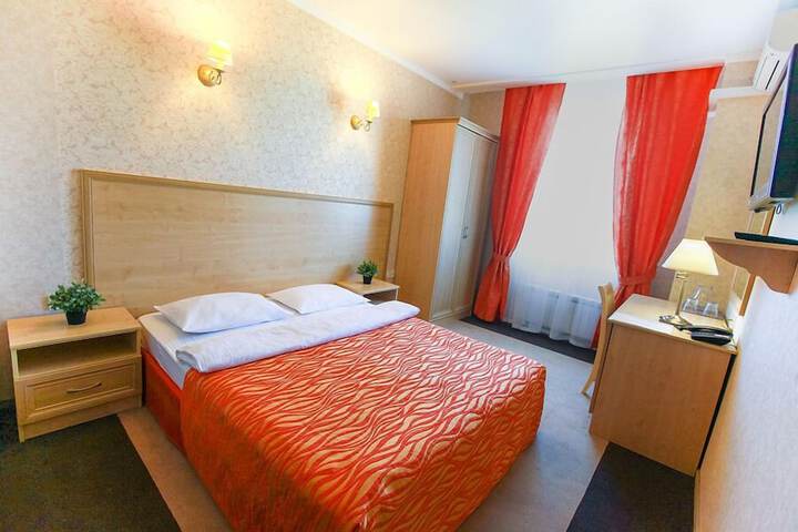 Room 20 of 38