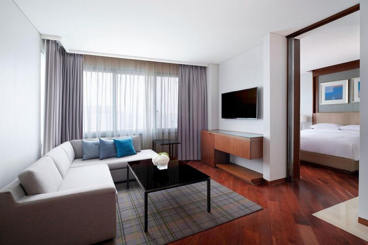 Room 16 of 60