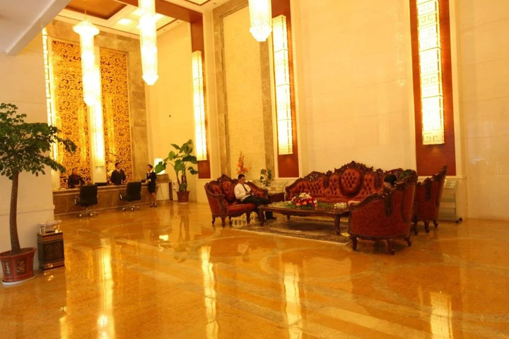 Qingtian Hotel