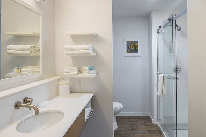 Bathroom shower