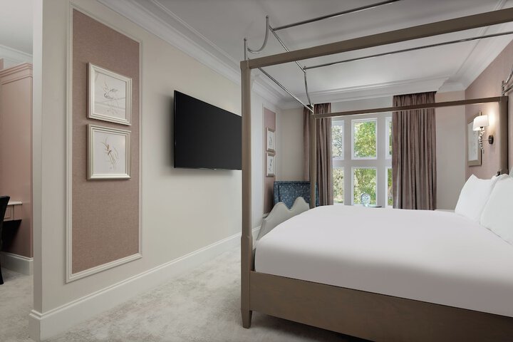 Room 5 of 188