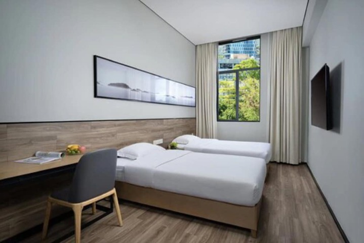 Room 14 of 26