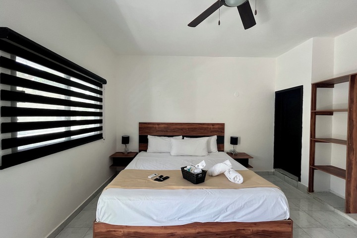 Room 13 of 108
