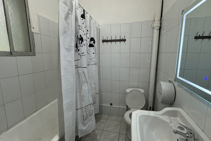 Room 20 of 96