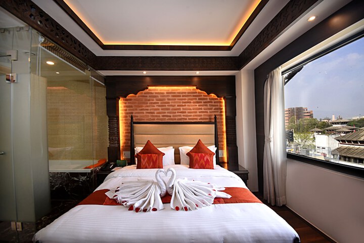 Room 28 of 118