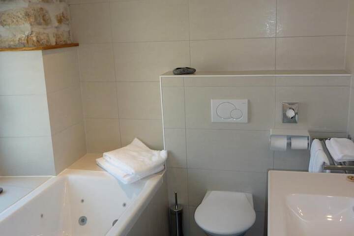 Room 18 of 45