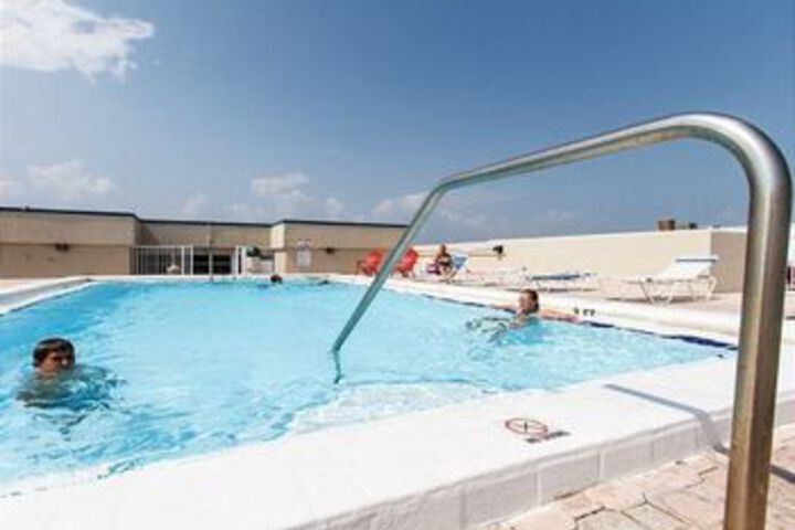 Pool 45 of 47
