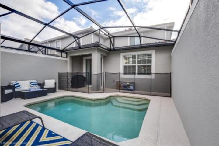 Ella Piece of Heaven Pool House in Kissimmee, FL