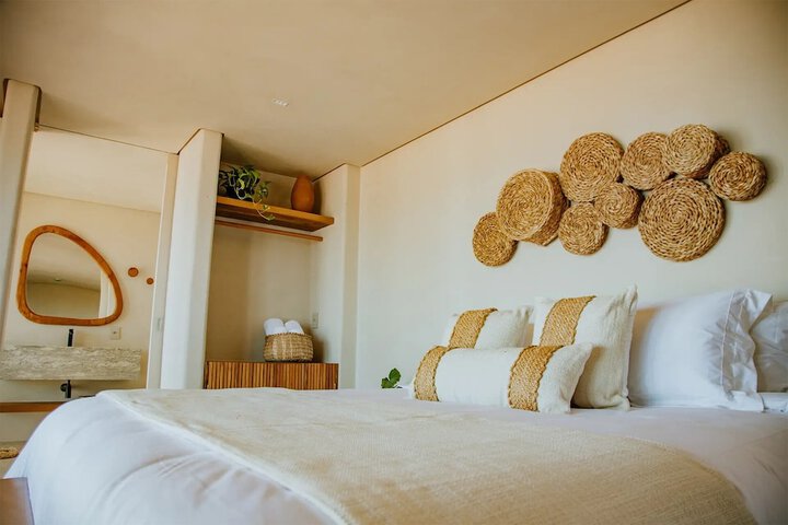 Room 17 of 79