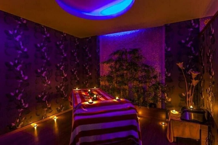 Spa 17 of 29
