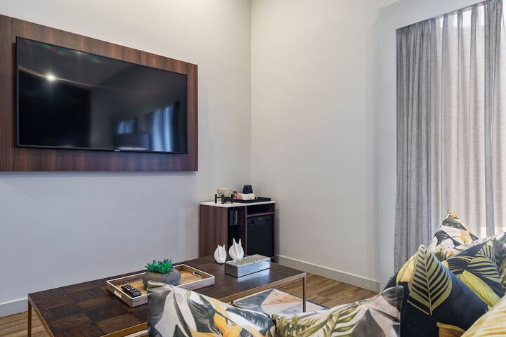 Room 17 of 35