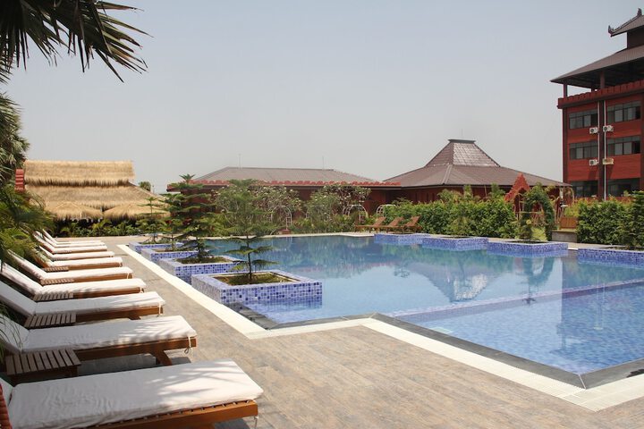 Pool 34 of 76