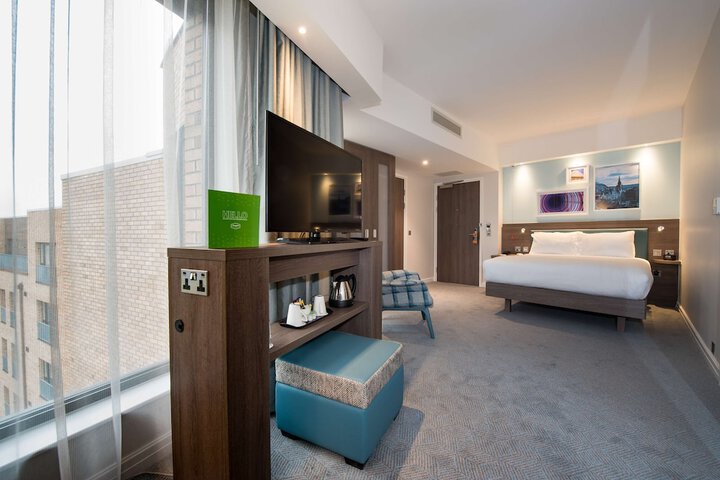 Room 10 of 41