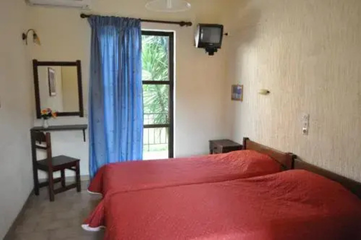 Room 2 of 7