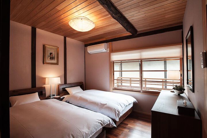 Room 4 of 29