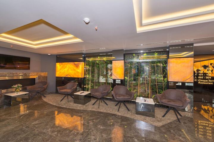 Guest Lobby