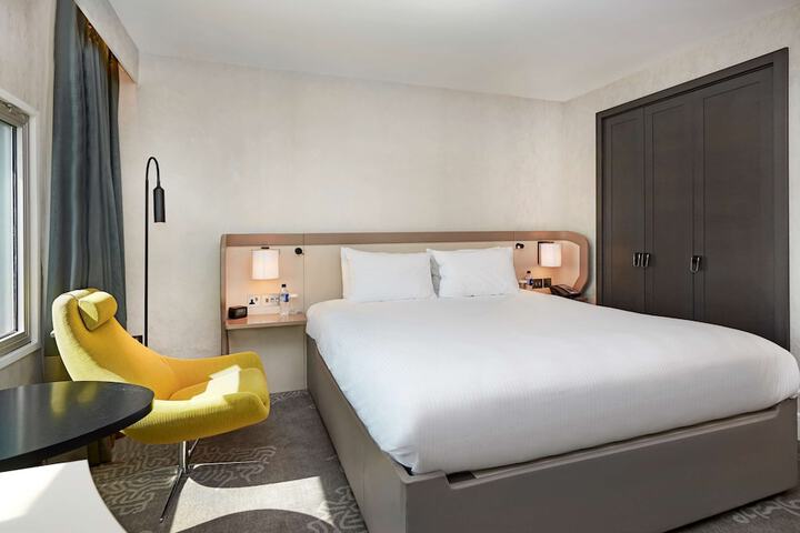 Room 21 of 113