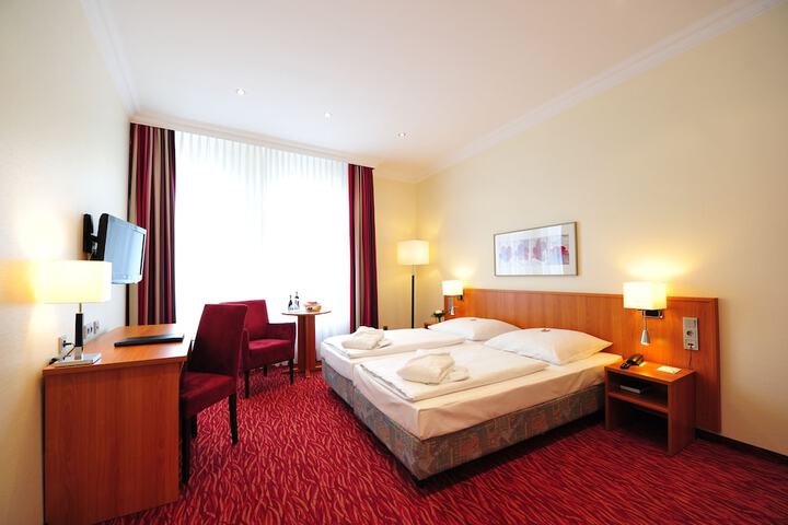 Room 7 of 20