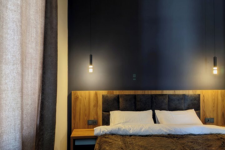 Room 8 of 75
