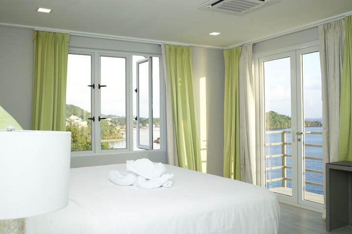 Room 2 of 34