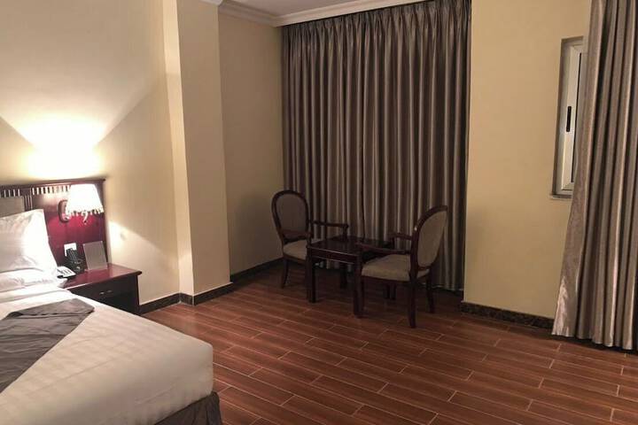 Room 6 of 36