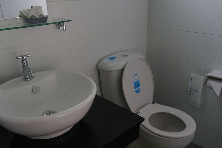 Room 15 of 48