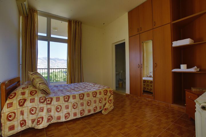 Room 29 of 42