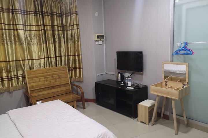 Room 17 of 52