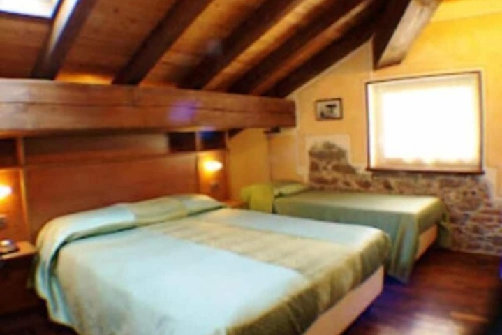 Room 6 of 19