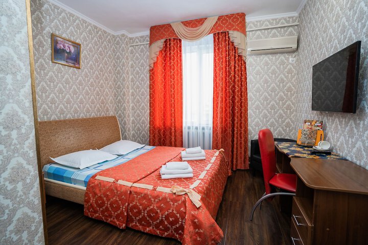 Room 18 of 34