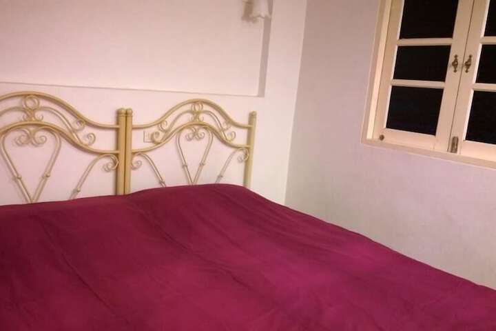 Room 32 of 71