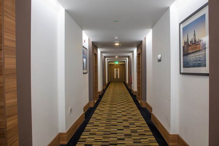 Ballroom/Hall 51 of 54